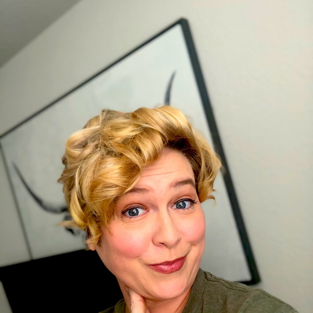Meet your Posher, Amanda